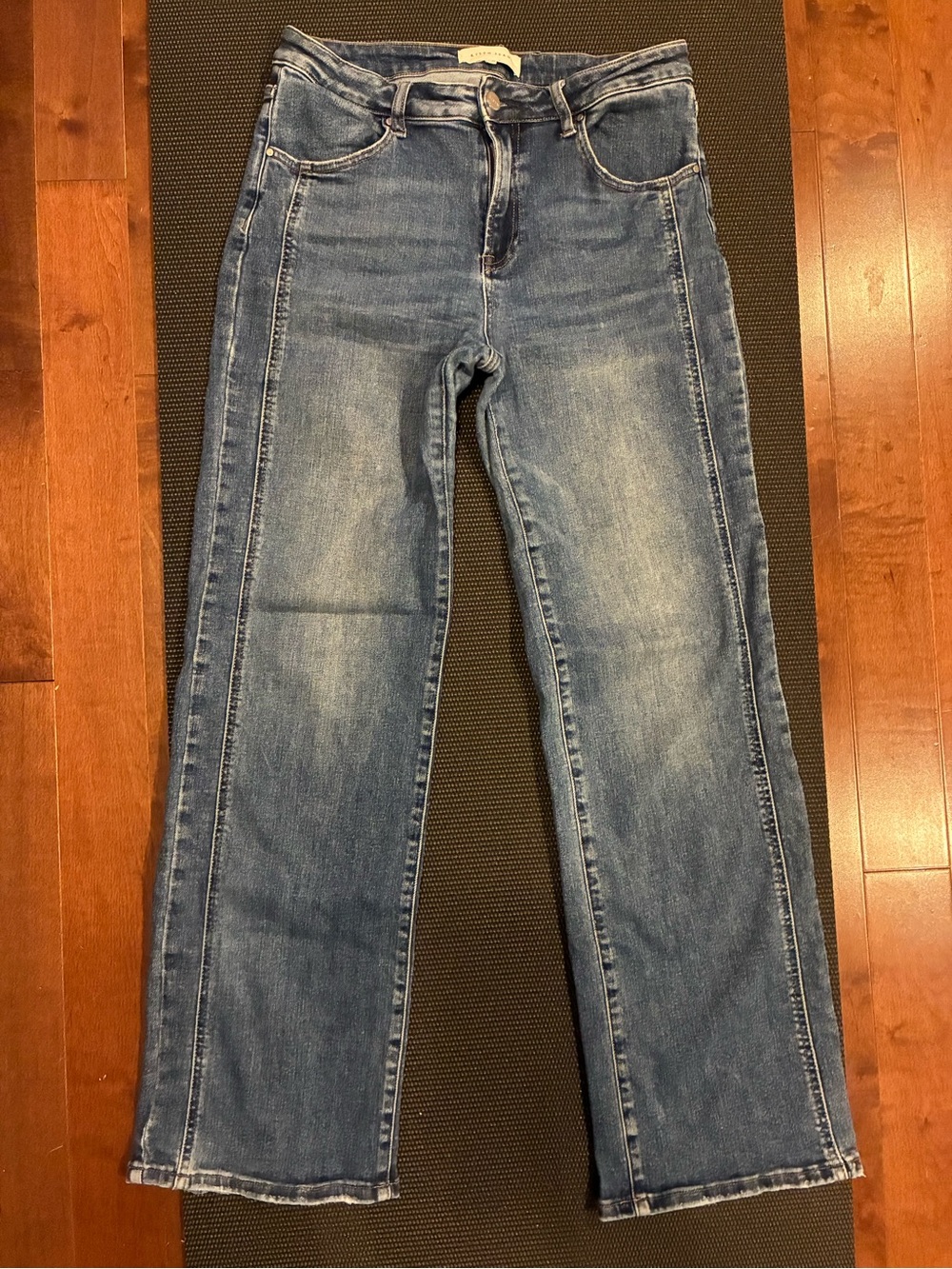 Women’s Wide-Leg Blue Denim Jeans
